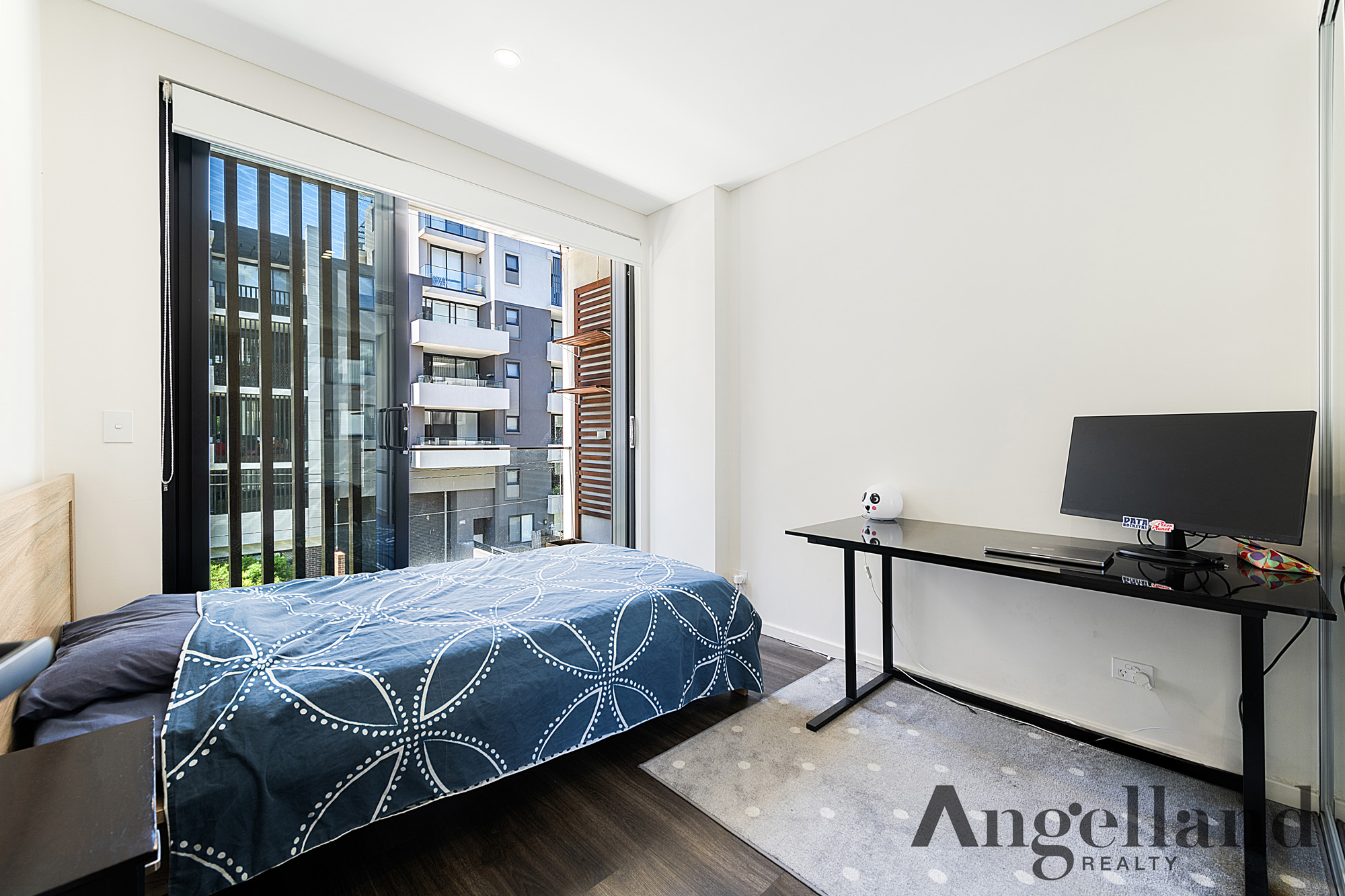 18/25-29 Smallwood Avenue Image 4