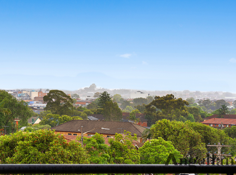 13/62-68 Sharp Street Image 9