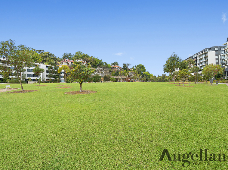 B216/1A The Crescent Forest Lodge 09