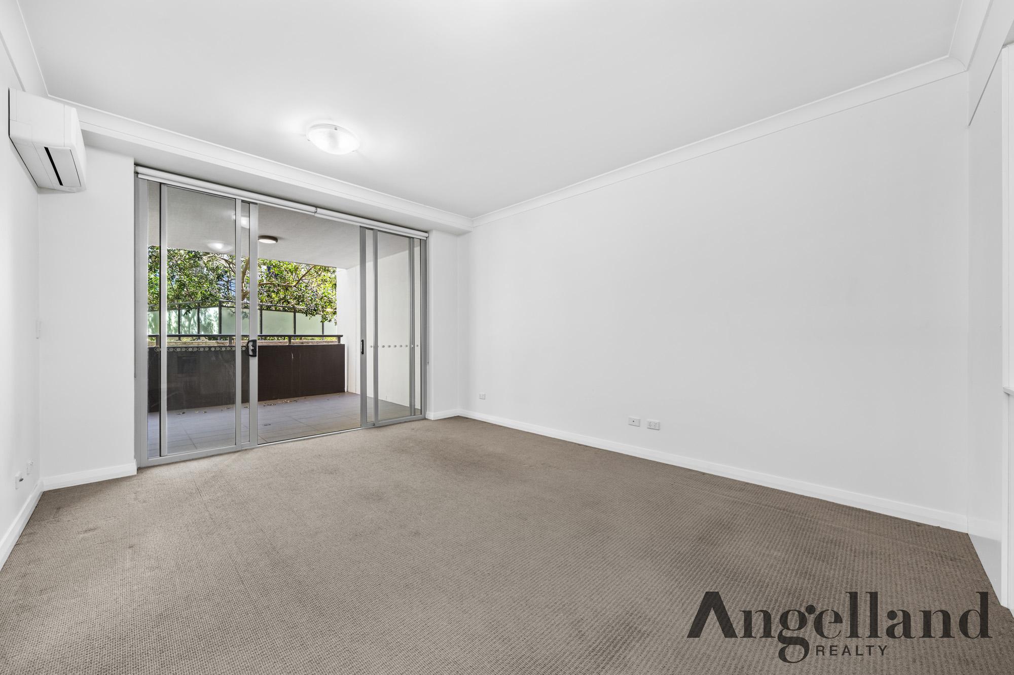 104/26 Marsh Street Wolli Creek 2