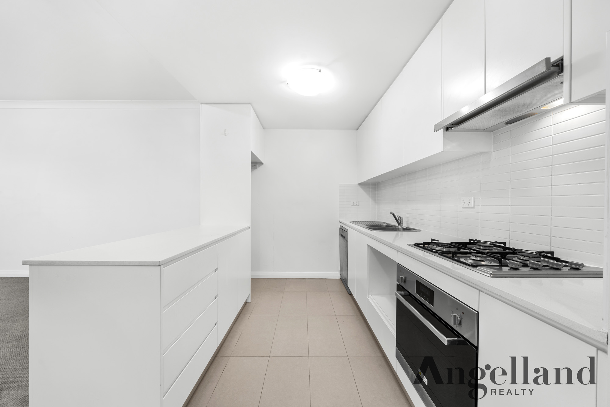104/26 Marsh Street Wolli Creek 3