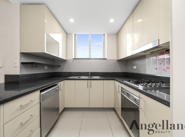 61/3 Railway Parade Burwood 3