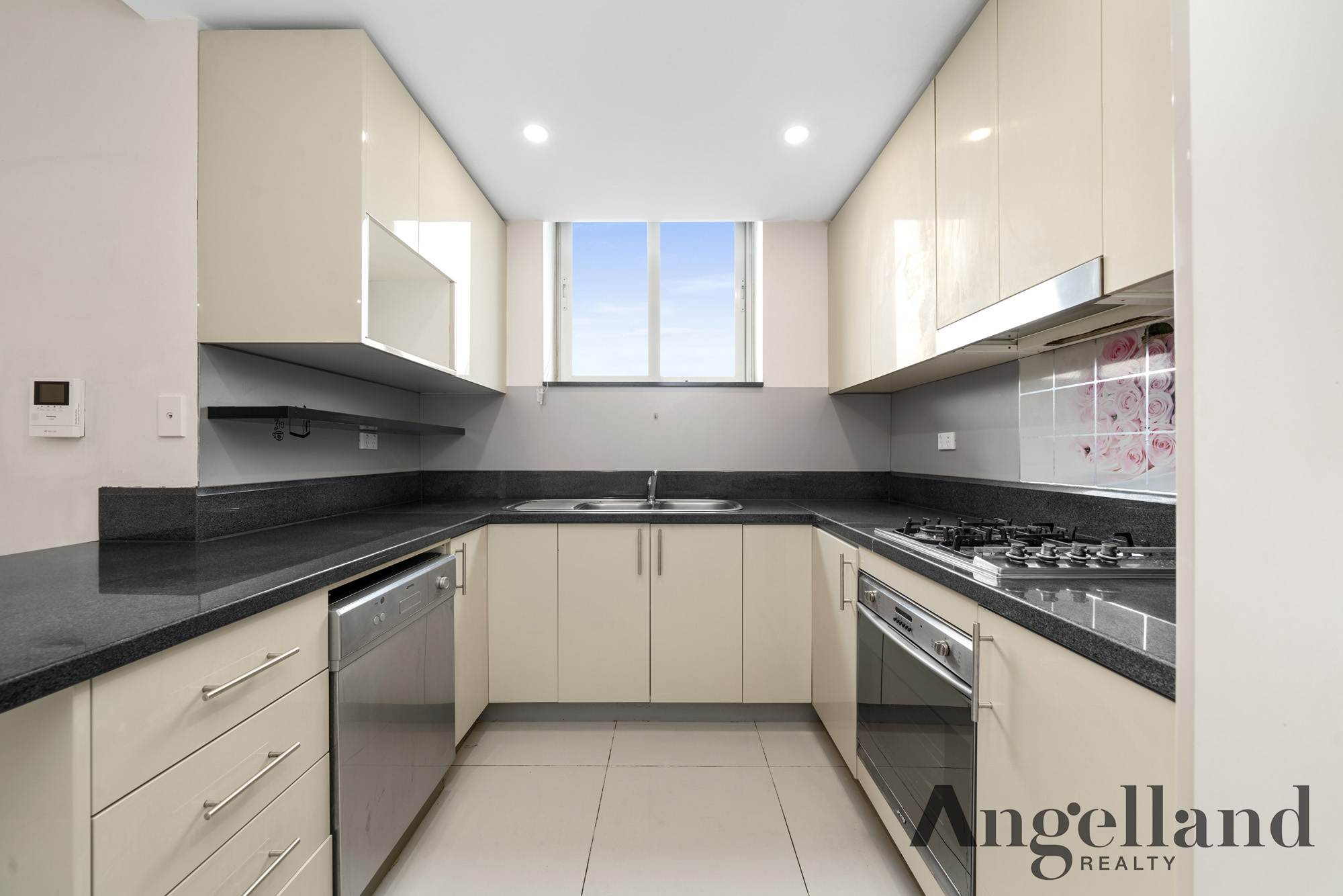 61/3 Railway Parade Burwood 3