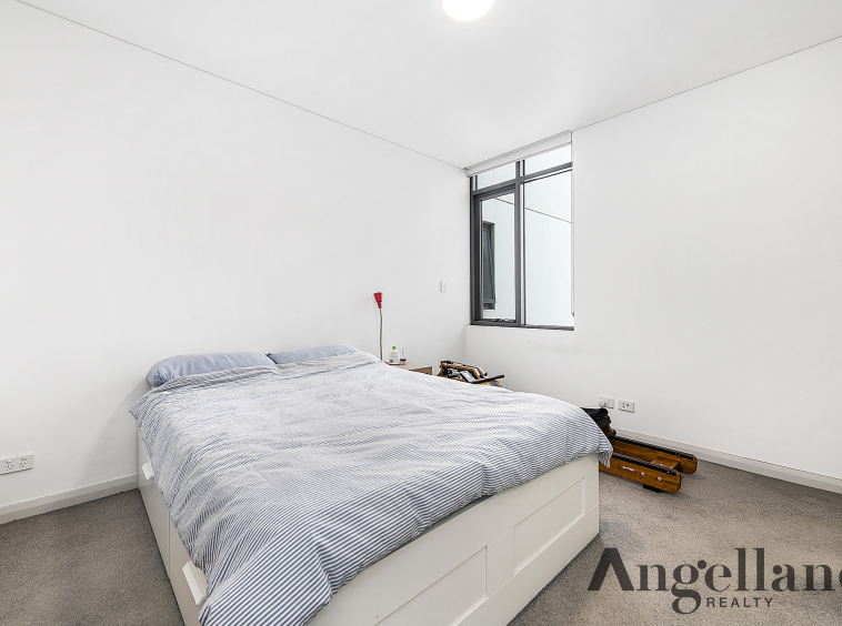 709/57 Hill Road Wentworth Point 05