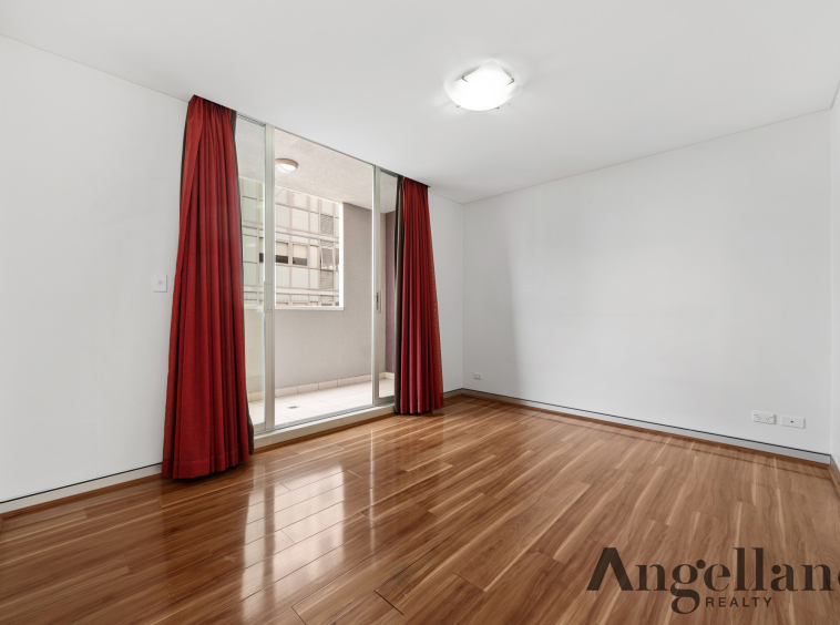 61/3 Railway Parade Burwood 4