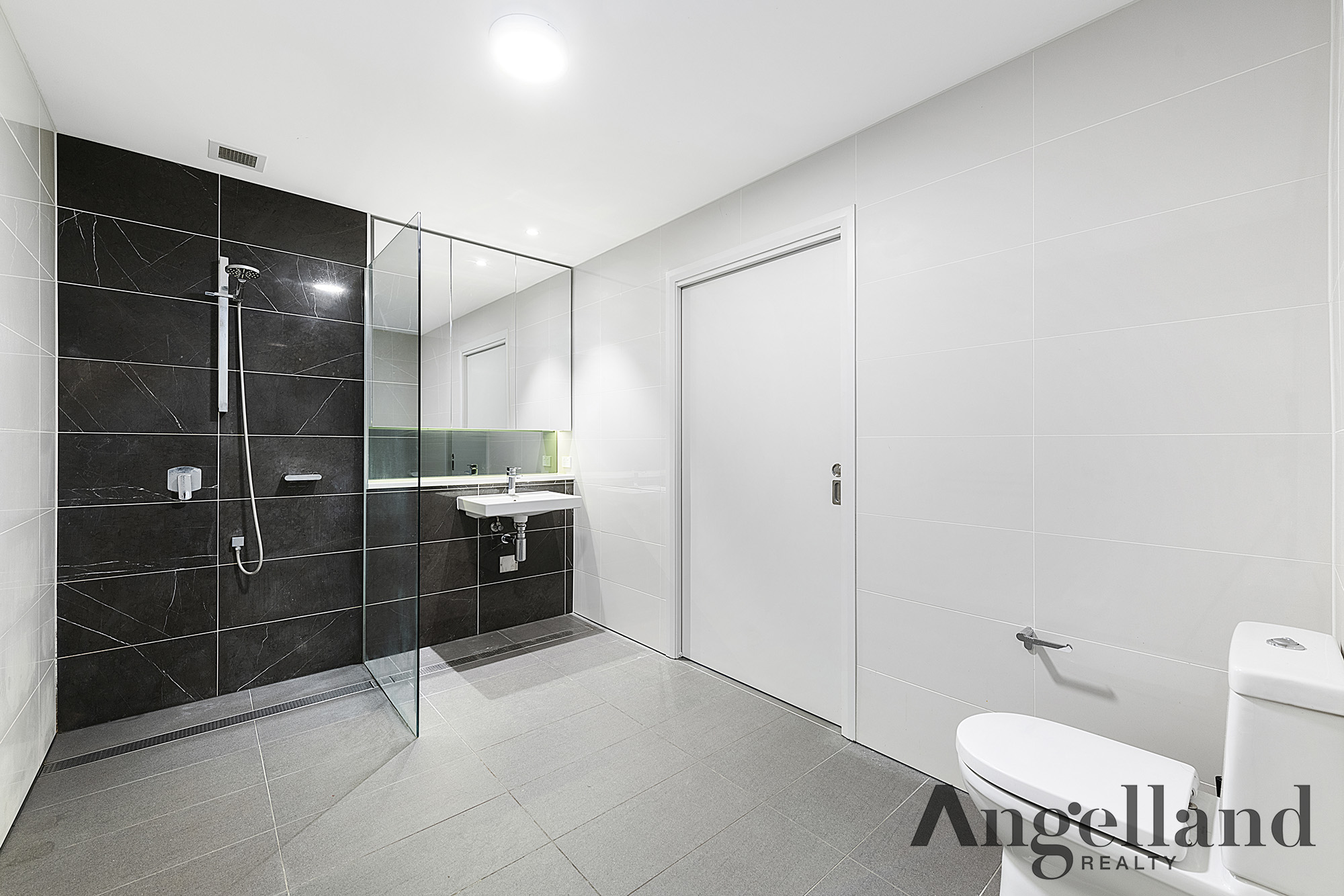 709/57 Hill Road Wentworth Point 06