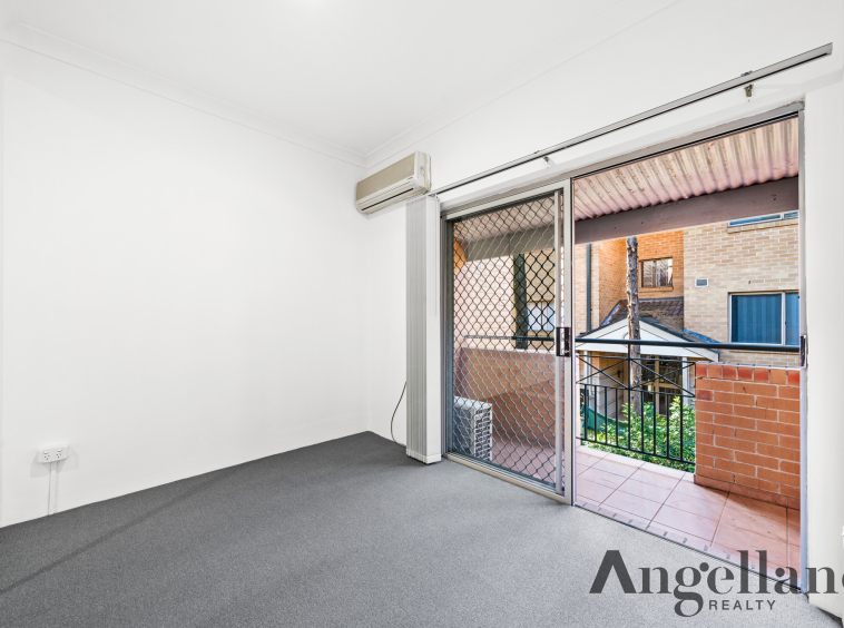 2/5 Brisbane Street Harris Park 5