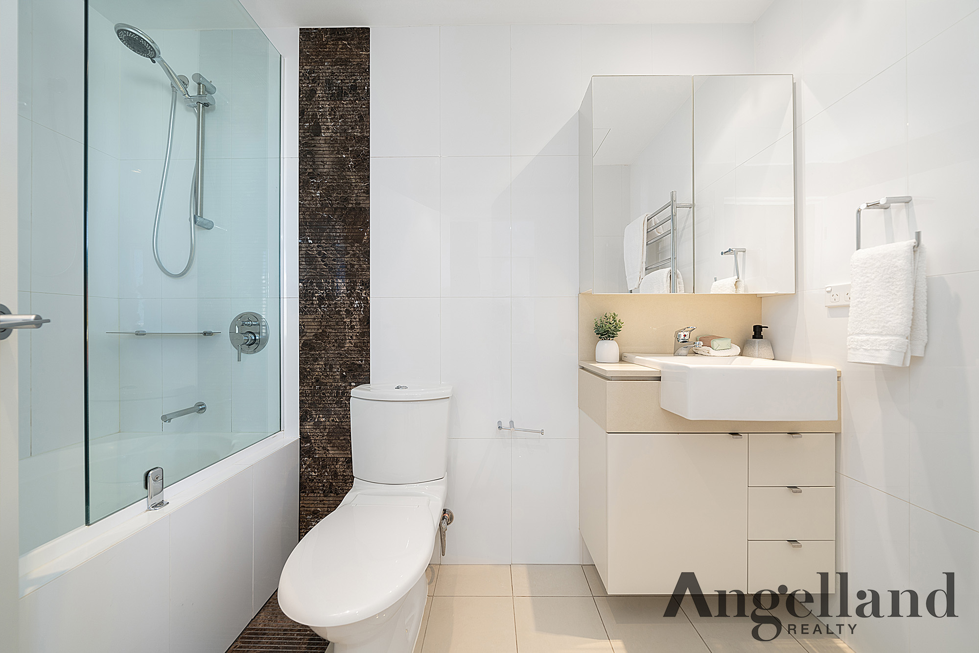 850/2 The Crescent Wentworth Point 6